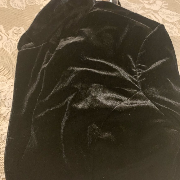 Do+Be black velvet jacket. - Picture 4 of 8